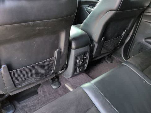 Used 2019 Jeep Grand Cherokee Altitude AWD/4WD image 17
