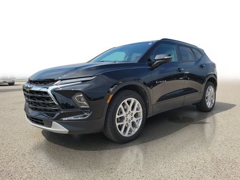 Certified 2024 Chevrolet Blazer LT w/ Sound & Technology Package AWD/4WD image 2