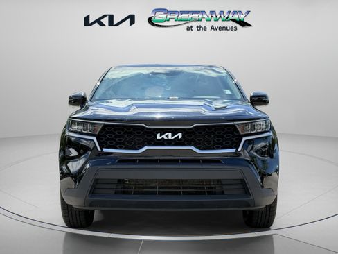 Used 2022 Kia Sorento LX FWD image 2