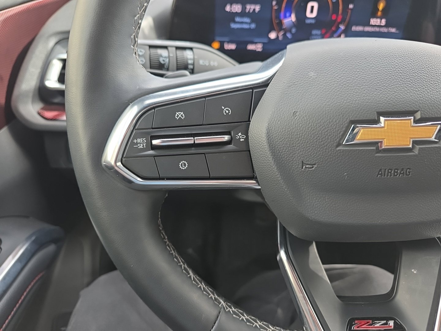 Used 2025 Chevrolet Traverse Z71 AWD/4WD image 9
