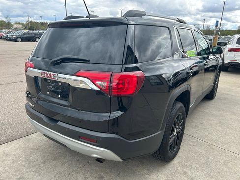 Used 2018 GMC Acadia SLT w/ LPO, Floor Liner Package FWD image 5