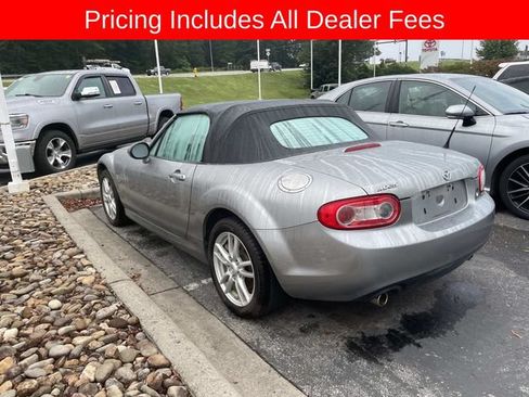 Used 2010 MAZDA MX-5 Miata Sport w/ Convenience Pkg RWD image 5
