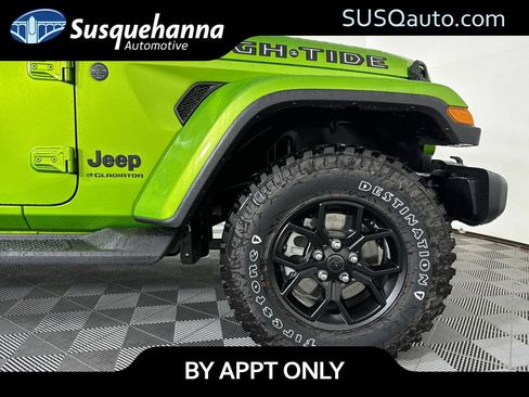 New 2025 Jeep Gladiator Sport image 18