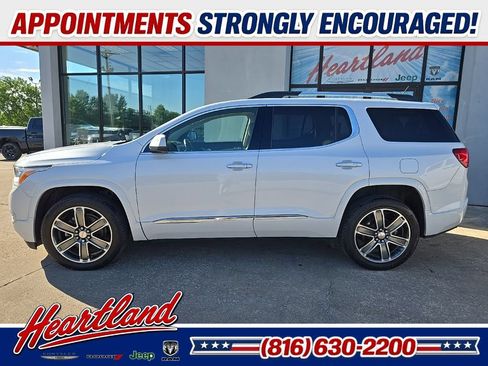 Used 2019 GMC Acadia Denali AWD/4WD image 5