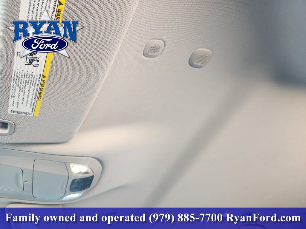 Used 2024 Chrysler Pacifica Touring-L FWD image 19