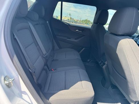 Used 2026 Chevrolet Equinox LT AWD/4WD image 11