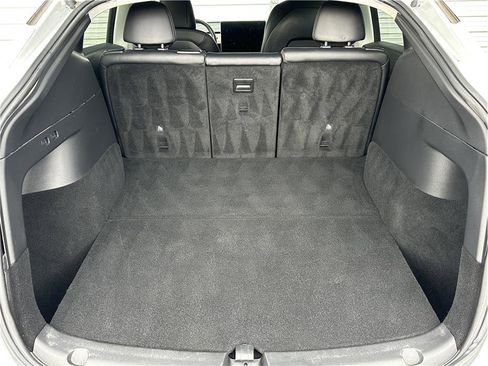 Used 2021 Tesla Model Y Long Range AWD/4WD image 30