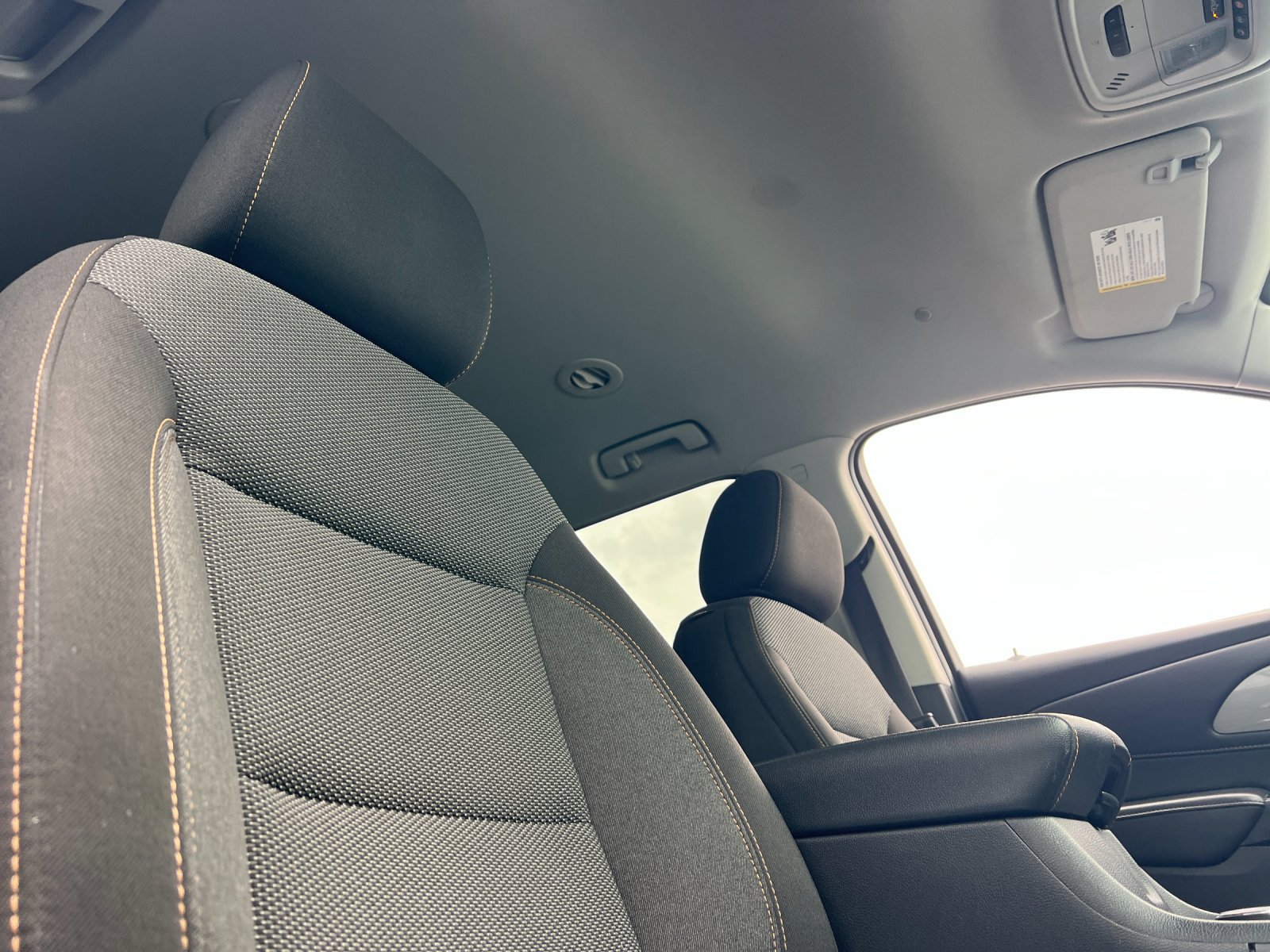 Used 2021 Chevrolet Traverse LT FWD image 18