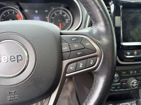 Used 2019 Jeep Cherokee Limited w/ Technology Group image 24