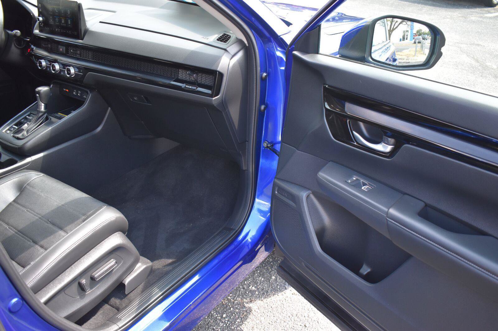 Used 2024 Honda CR-V EX-L image 7