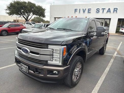 Used 2017 Ford F250 King Ranch w/ King Ranch Ultimate Package AWD/4WD image 4