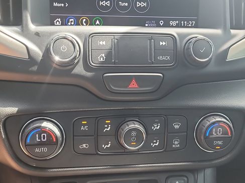 Used 2020 GMC Terrain Denali w/ Denali Premium Package FWD image 24