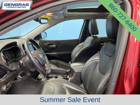 Used 2019 Jeep Cherokee Limited AWD/4WD image 11