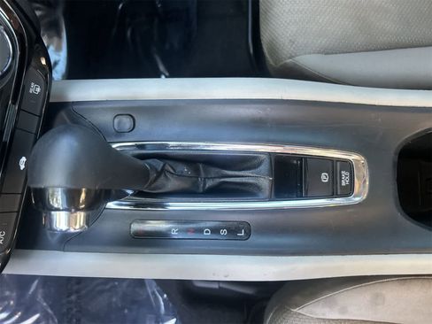 Used 2016 Honda HR-V LX image 17