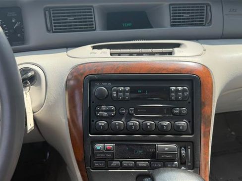 Used 1997 Lincoln Mark VIII LSC RWD image 22