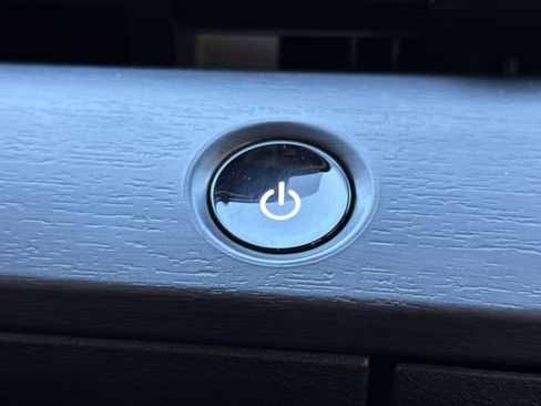 Certified 2023 Nissan Ariya FWD image 26