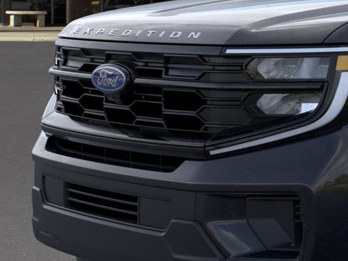 New 2026 Ford Expedition Active AWD/4WD image 17