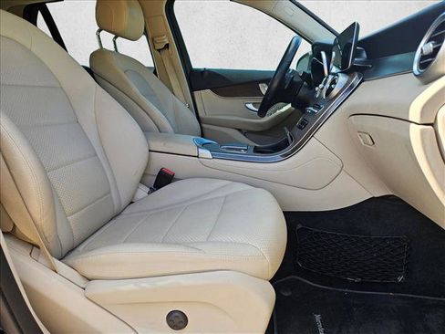 Used 2020 Mercedes-Benz GLC 300 GLC 300 image 21