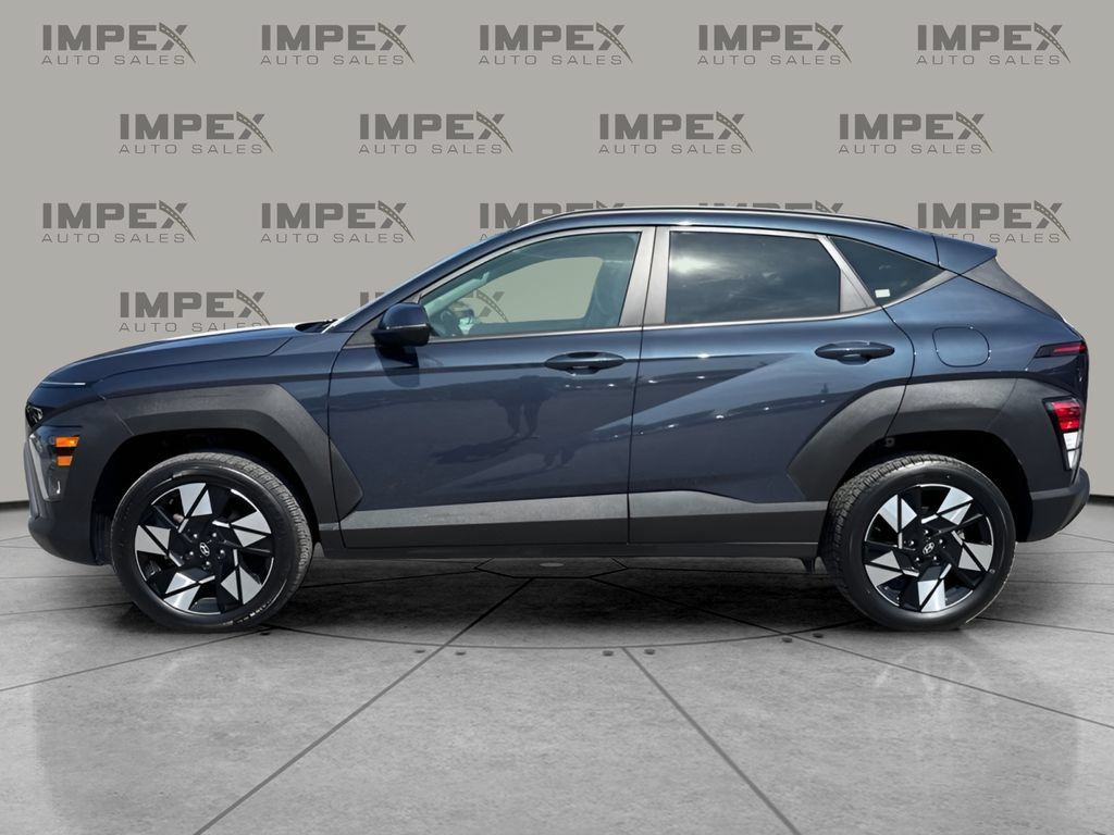 Used 2024 Hyundai Kona SEL AWD/4WD image 2