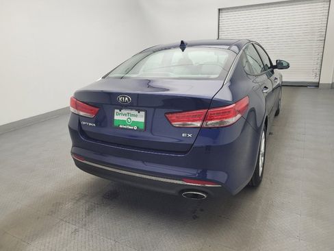 Used 2017 Kia Optima EX image 7