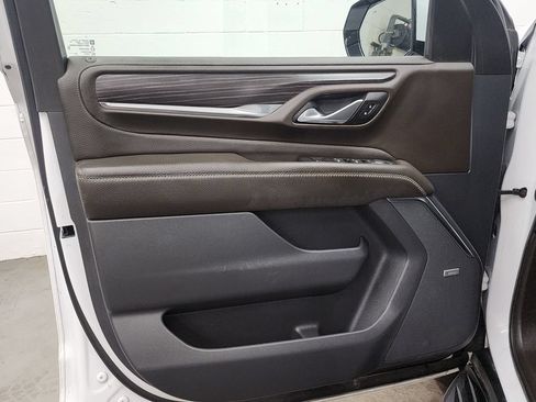 Used 2023 GMC Yukon Denali AWD/4WD image 9