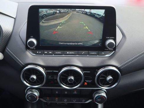 Used 2025 Nissan Sentra SV w/ Trunk Package image 15