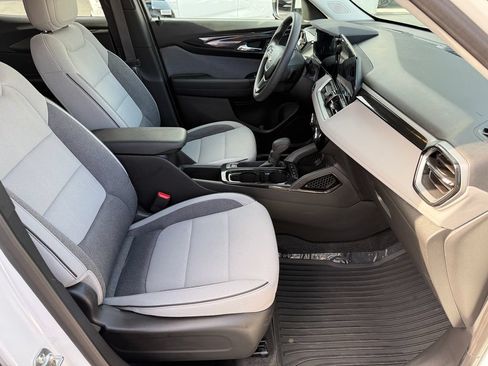 Used 2026 Chevrolet TrailBlazer LT FWD image 16