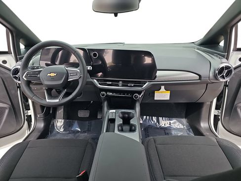 New 2026 Chevrolet Equinox EV LT w/ Comfort Package FWD image 9