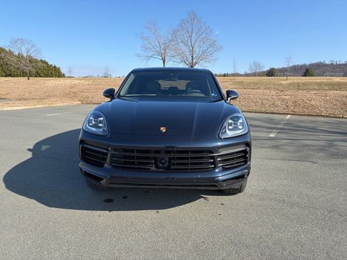 Used 2019 Porsche Cayenne S image 10