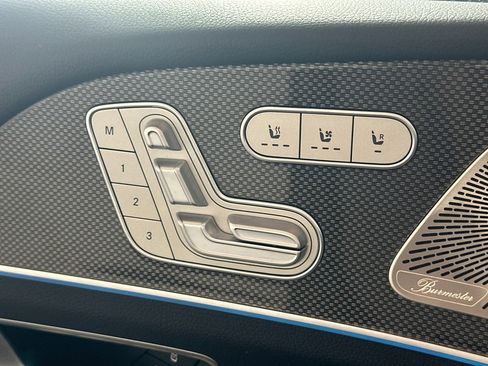 Used 2023 Mercedes-Benz GLS 450 4MATIC image 9