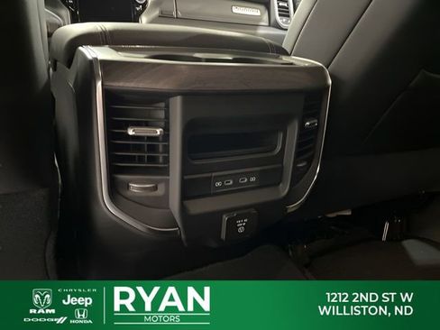 New 2026 RAM 2500 Laramie AWD/4WD image 39