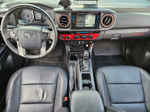 Used 2018 Toyota Tacoma TRD Pro AWD/4WD image 28