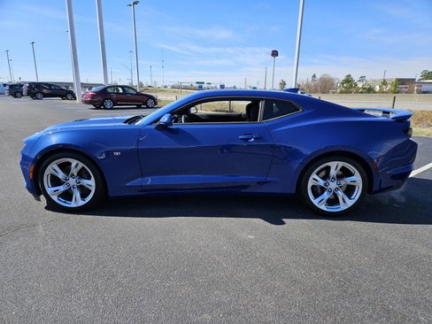 Used 2021 Chevrolet Camaro SS image 4