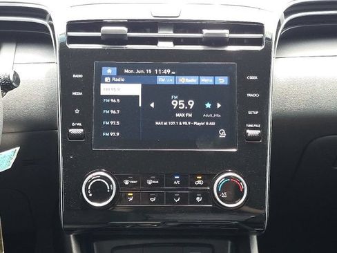 Certified 2024 Hyundai Tucson SE FWD image 10