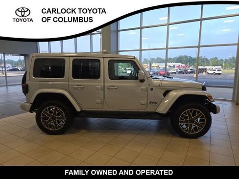 Used 2024 Jeep Wrangler High Altitude AWD/4WD image 7