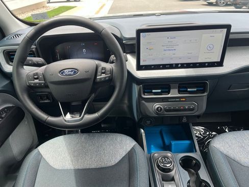 Certified 2025 Ford Maverick XLT w/ XLT Luxury Package AWD/4WD image 17