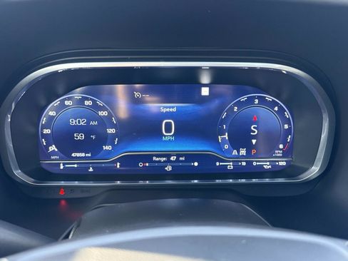 Used 2023 Chevrolet Suburban Z71 w/ Max Trailering Package image 11