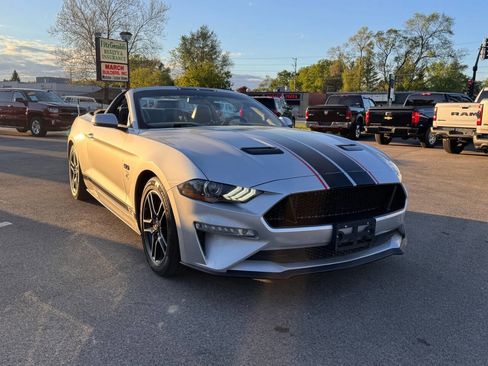 Used 2019 Ford Mustang GT Premium RWD image 16