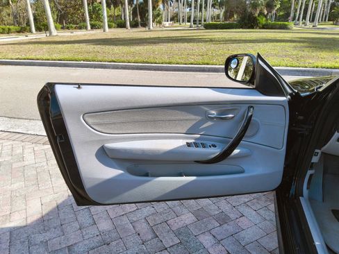 Used 2011 BMW 128i Convertible RWD image 24