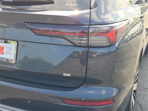 Used 2025 Mitsubishi Outlander SE AWD/4WD image 15