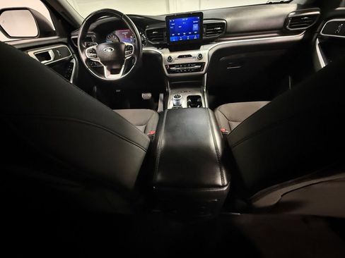 Used 2022 Ford Explorer XLT image 72