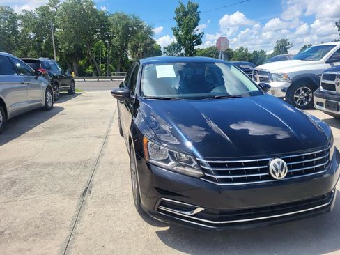 Used 2016 Volkswagen Passat 1.8T SE FWD image 5