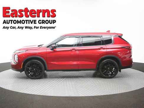 Used 2022 Mitsubishi Outlander SE FWD image 60