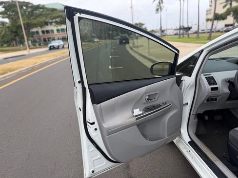 Used 2016 Toyota Prius V Five FWD image 10