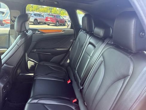 Used 2018 Lincoln MKC Reserve w/ Lincoln MKC Climate Package AWD/4WD image 14