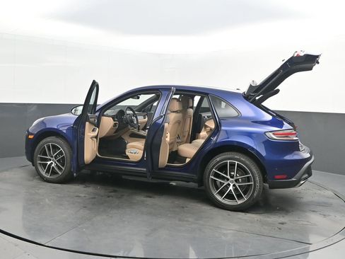 New 2026 Porsche Macan image 43