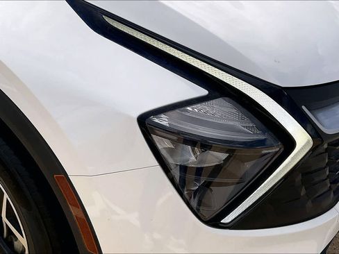 Used 2023 Kia Sportage LX image 30