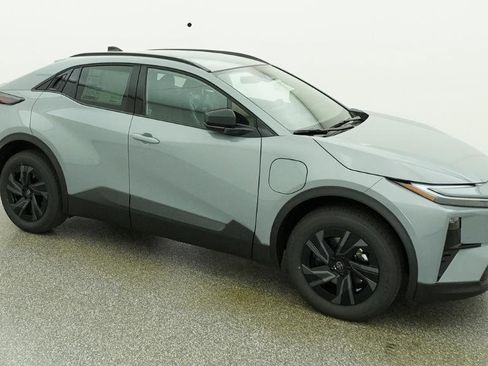 New 2026 Toyota C-HR AWD/4WD image 4