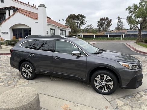 Used 2022 Subaru Outback Touring w/ Popular Package #2 AWD/4WD image 2
