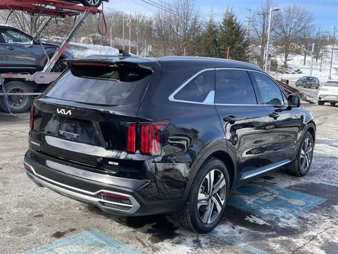 Used 2023 Kia Sorento SX Prestige w/ Panoramic Sunroof Package image 9
